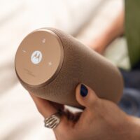 PARLANTE MOTOROLA MOTO SOUND FLOW WARM TAUPE SOUND BY BOSE XT2549-1 WT