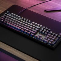 Teclado gamer mecánico CORSAIR K70 CORE RGB USB Gris EN